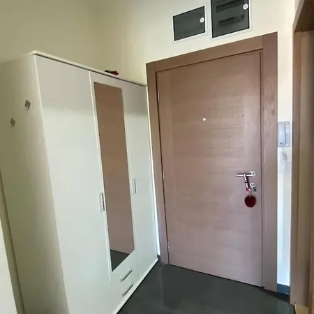 Aleks Apartman, Centar